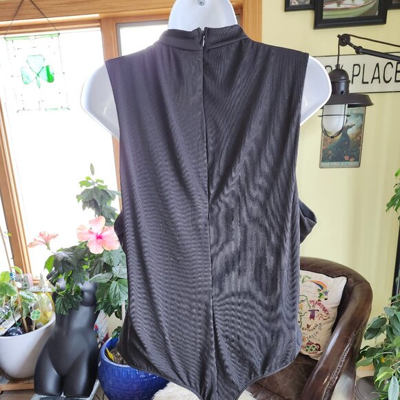 25269 Forever 21 Black Sleeveless Deep Cut V-Neck Ribbed Choker Bodysuit  2X - Picture 5 of 10
